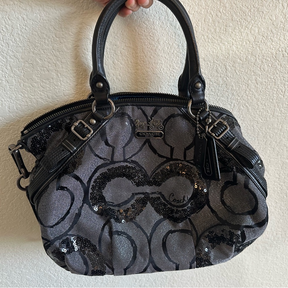 Pre loved! Coach Black and Silver Sequin Satchel- in great condition.